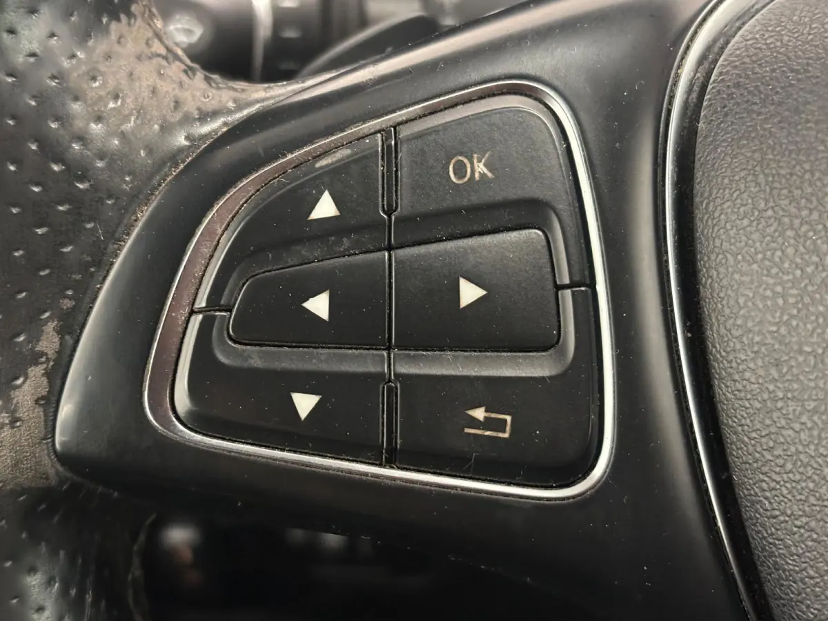 119 CDI Lang Automaat Airco Cruise Control Camera Parkeersensoren Achterklep Trekhaak Side bars