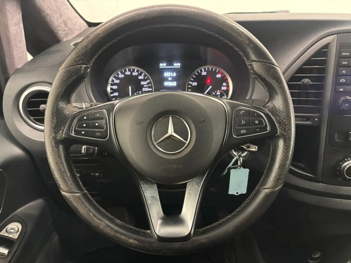 119 CDI Lang Automaat Airco Cruise Control Camera Parkeersensoren Achterklep Trekhaak Side bars