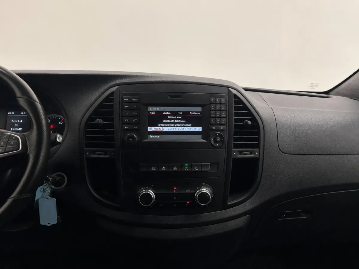 119 CDI Lang Automaat Airco Cruise Control Camera Parkeersensoren Achterklep Trekhaak Side bars