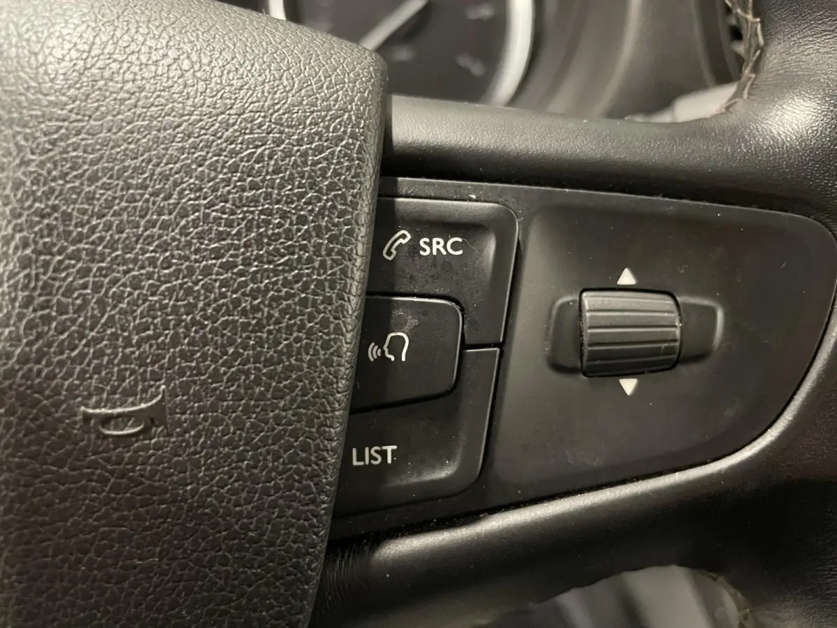 231L 2.0 BlueHDI 120 Premium HANDEL/EXPORT Airco Cruise Control Trekhaak Elektrische schuifdeur Navigatie