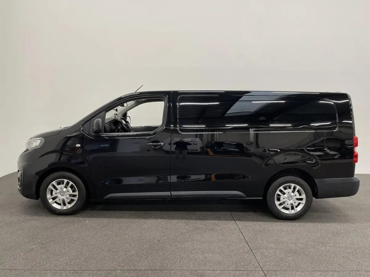 231L 2.0 BlueHDI 120 Premium HANDEL/EXPORT Airco Cruise Control Trekhaak Elektrische schuifdeur Navigatie