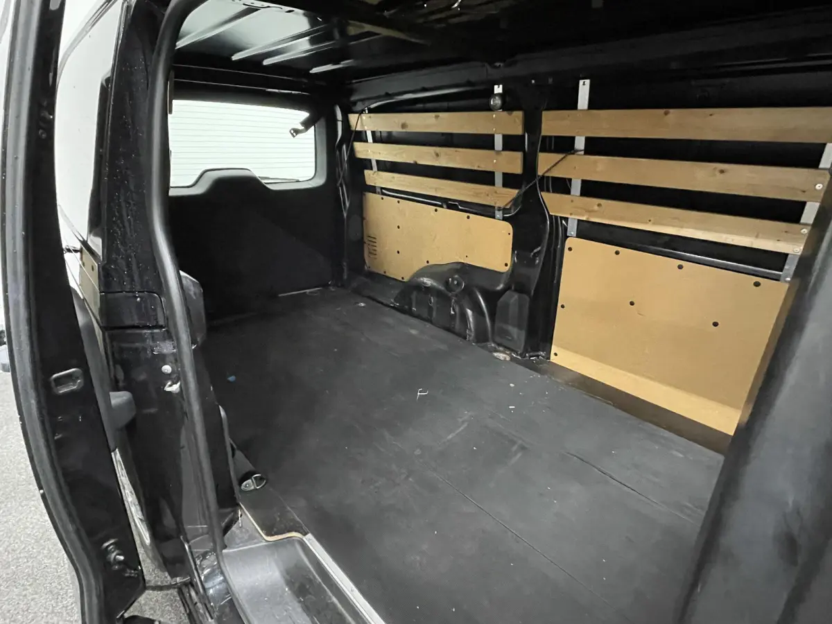231L 2.0 BlueHDI 120 Premium HANDEL/EXPORT Airco Cruise Control Trekhaak Elektrische schuifdeur Navigatie