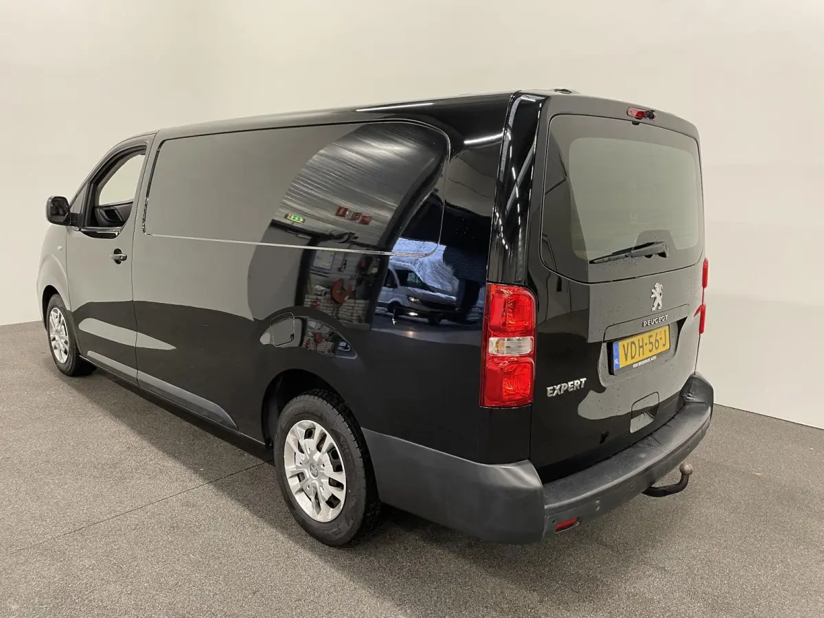 231L 2.0 BlueHDI 120 Premium HANDEL/EXPORT Airco Cruise Control Trekhaak Elektrische schuifdeur Navigatie