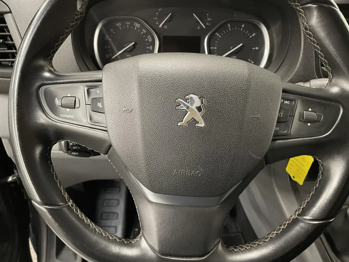 231L 2.0 BlueHDI 120 Premium HANDEL/EXPORT Airco Cruise Control Trekhaak Elektrische schuifdeur Navigatie