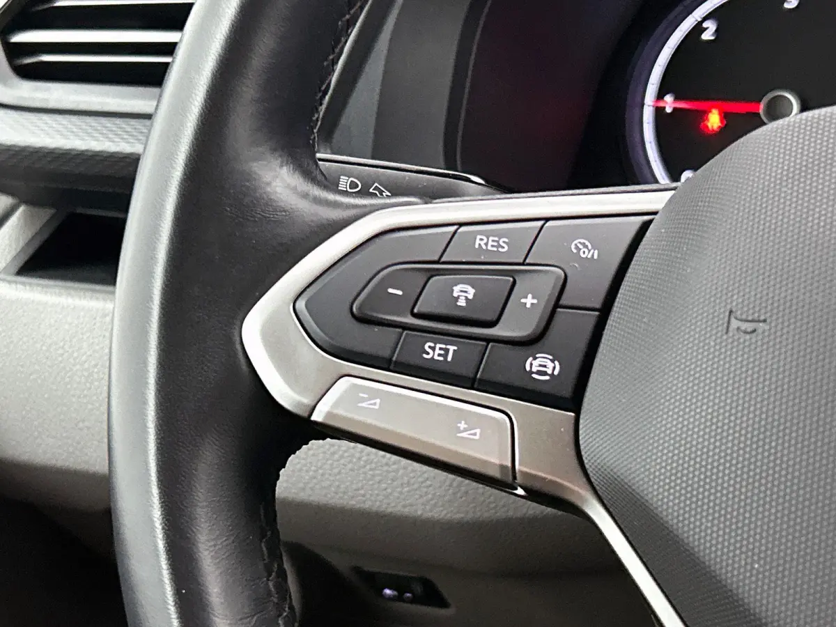 2.0 TDI L2H1 28 Highline Automaat Automaat Camera Airco Cruise Navi Trekhaak