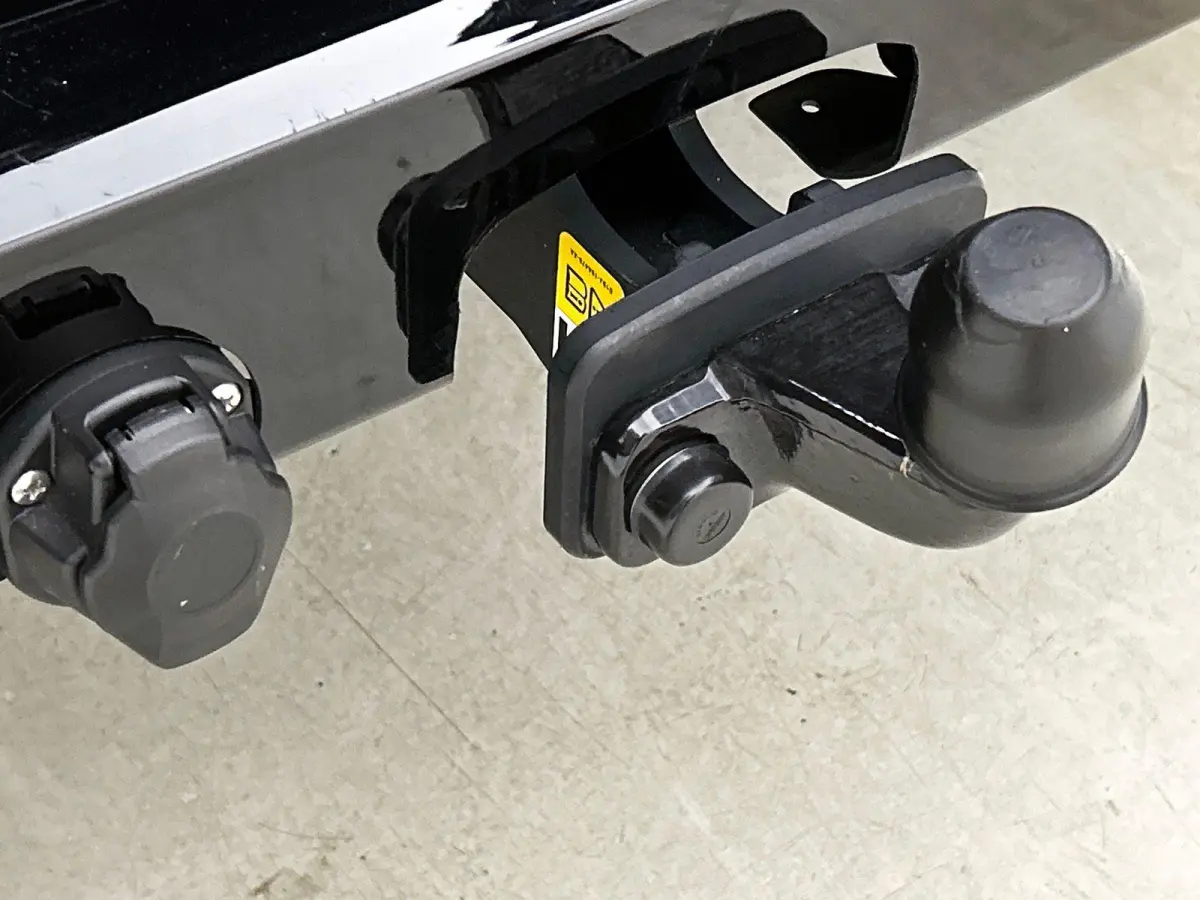 320 2.0 TDCI L2H1 Limited Automaat Airco Navigatie Cruise control Trekhaak