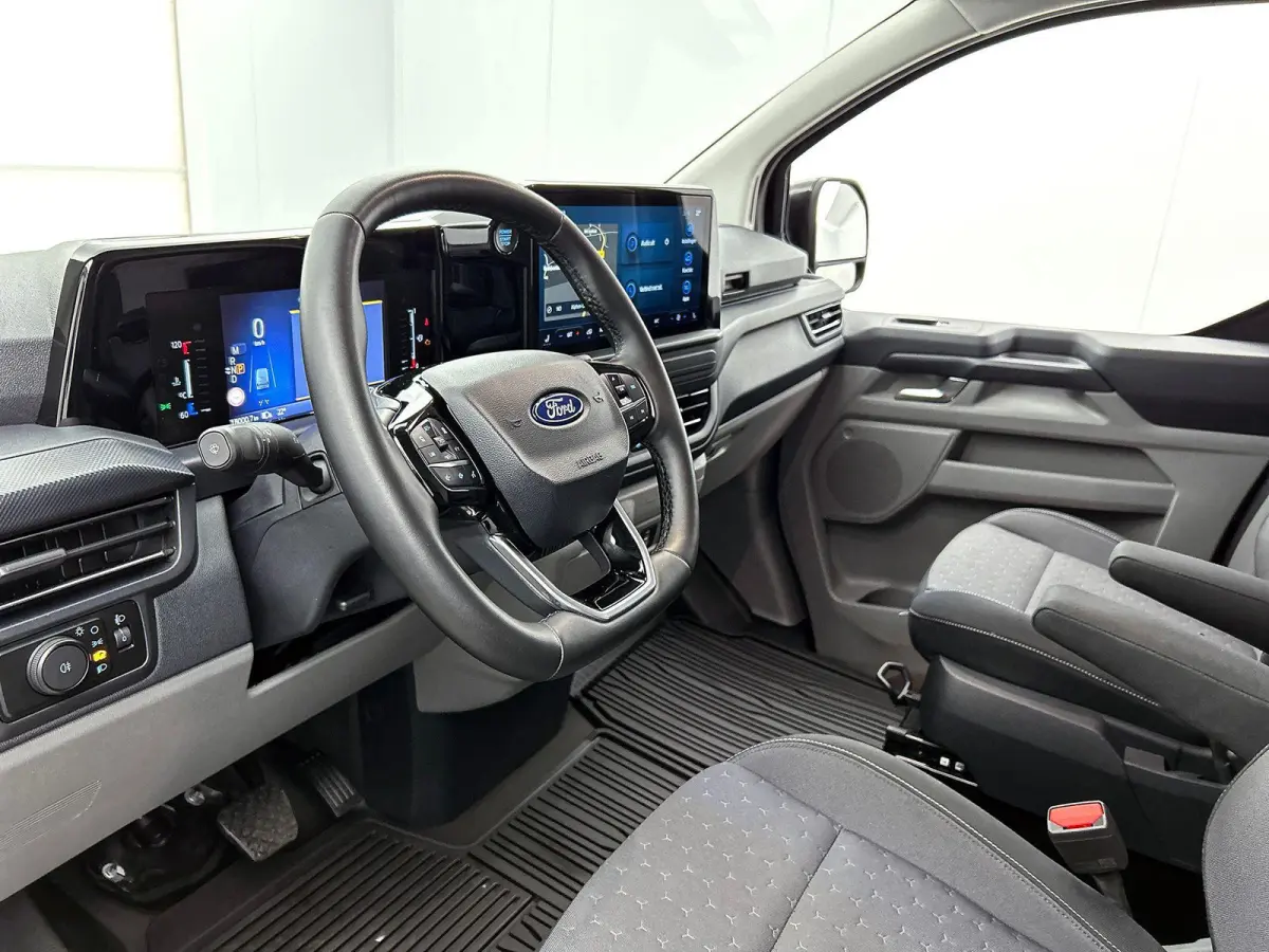 320 2.0 TDCI L2H1 Limited Automaat Airco Navigatie Cruise control Trekhaak