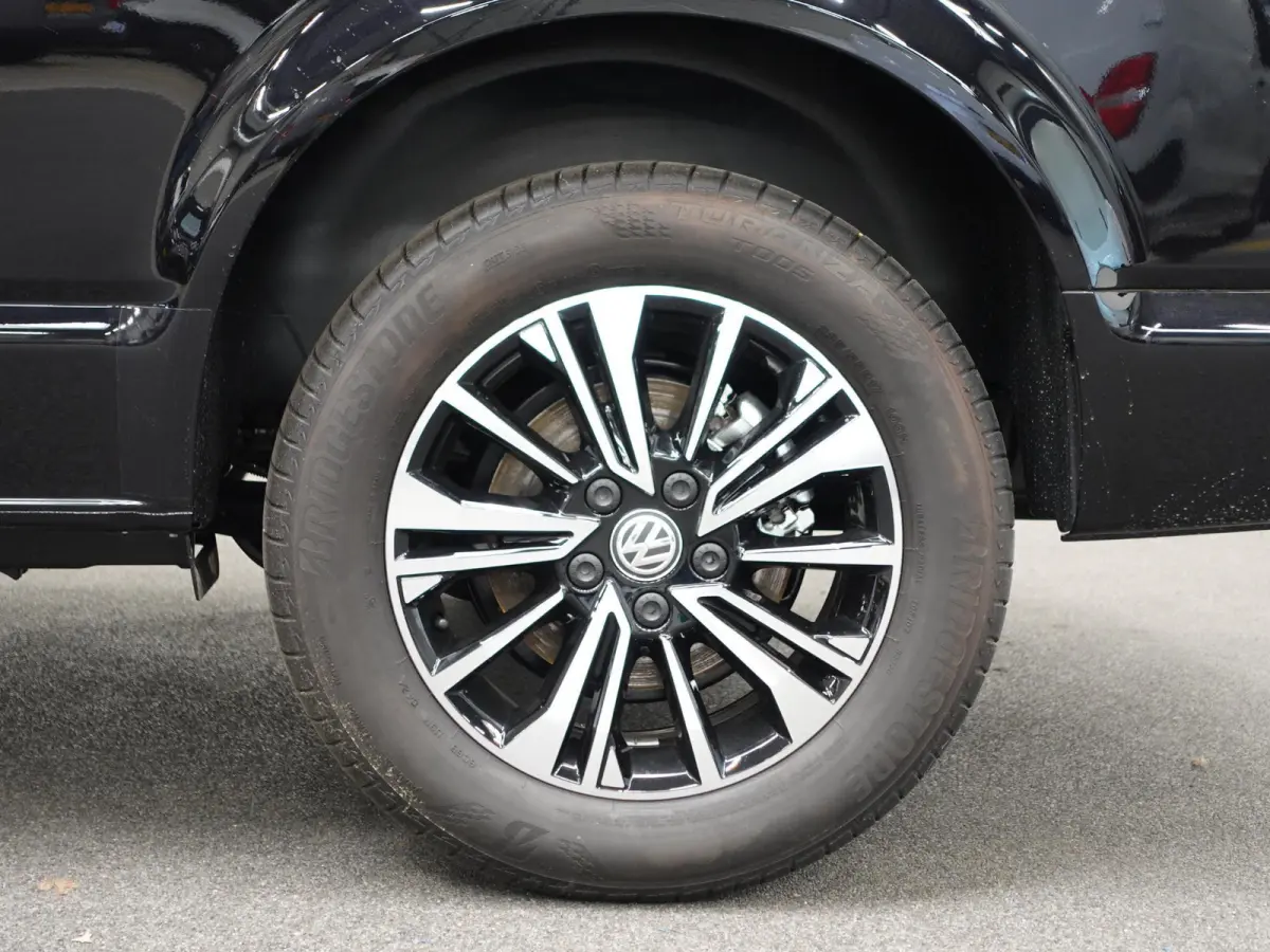 2.0 TDI L2H1 28 Highline Automaat Camera Airco Cruise