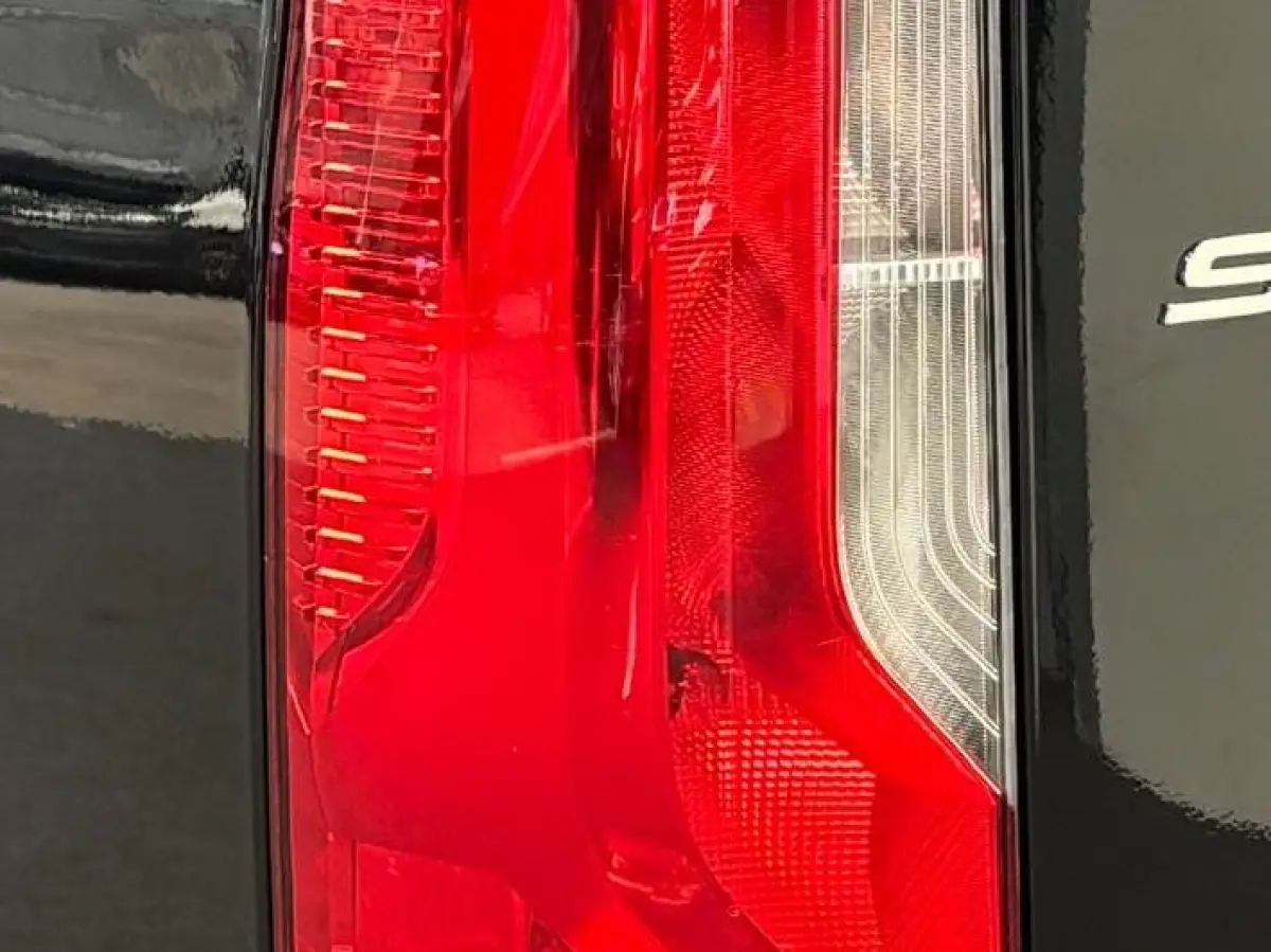 315 1.9 CDI L2H2 RWD Automaat 9-G tronic Airco Navigatie Camera Cruise control 3Zits Electra pakket DAB