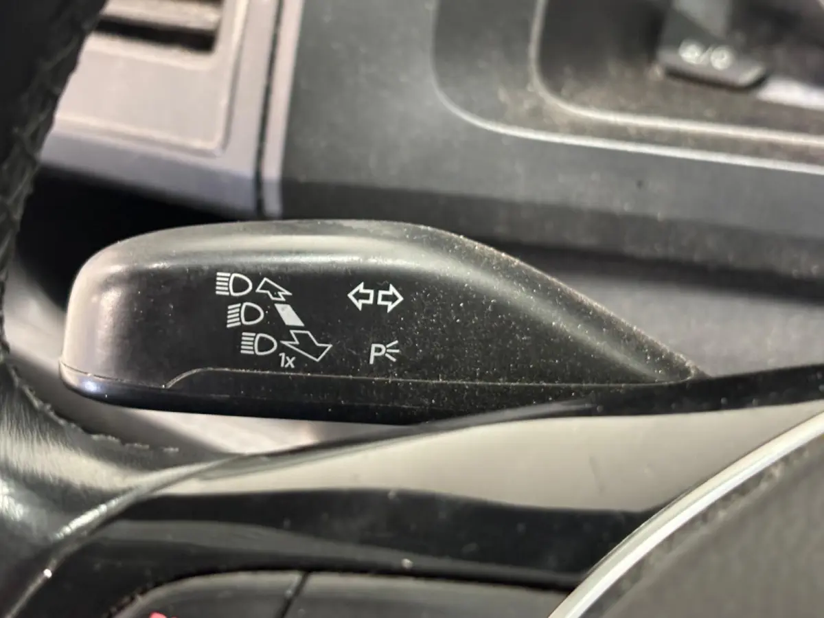 2.0 TDI L2H1 Highline Handel/Export Airco Cruise control Navigatie Parkeersensoren 20 inch Licht metalen velgen