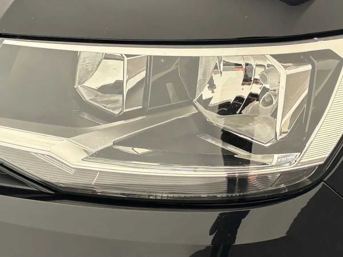 2.0 TDI L2H1 Highline Handel/Export Airco Cruise control Navigatie Parkeersensoren 20 inch Licht metalen velgen