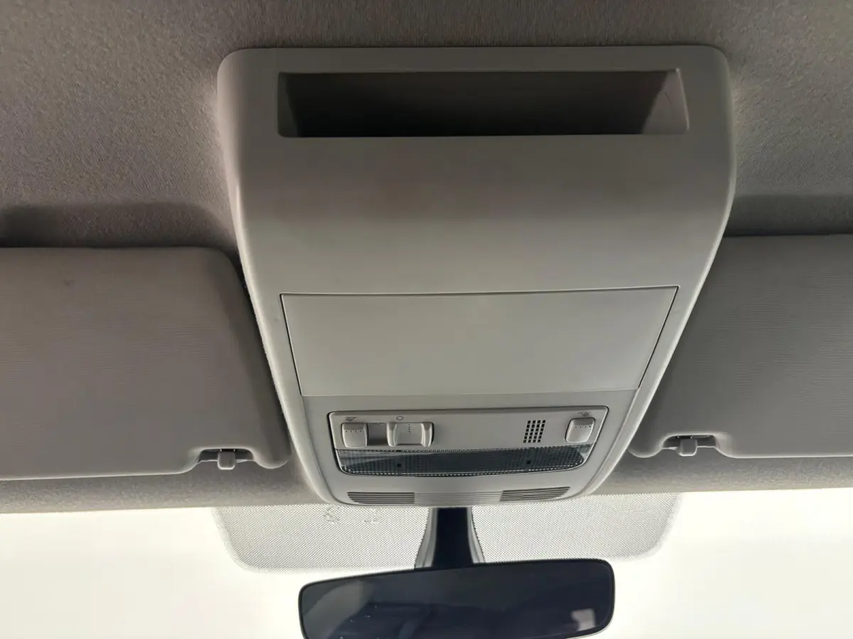 2.0 TDI L2H1 Highline Handel/Export Airco Cruise control Navigatie Parkeersensoren 20 inch Licht metalen velgen