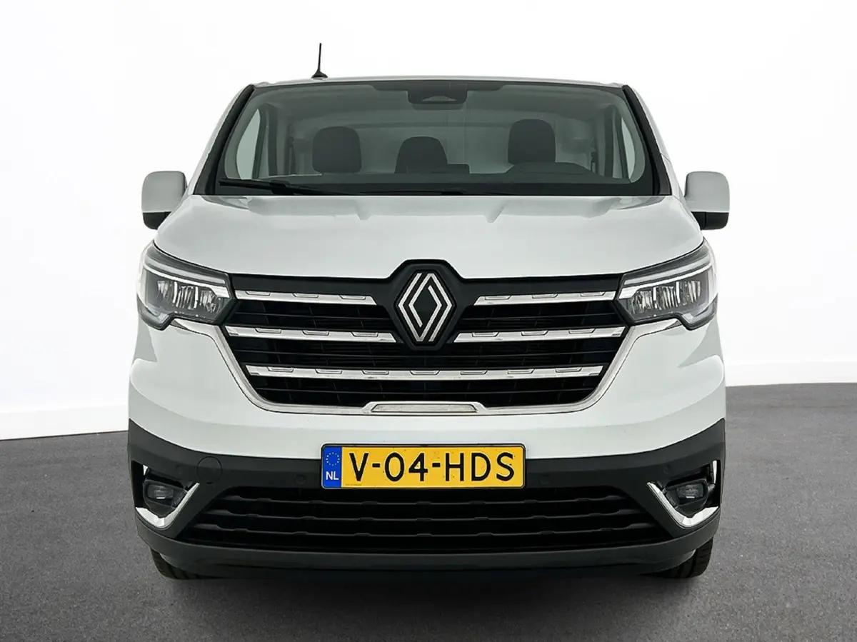 2.0 Blue dCi 150 T30 L2H1 Advance Automaat Navigatie Airco Lichtmetalen velgen Betimmering Trekhaak Camera Parkeersensoren Dab