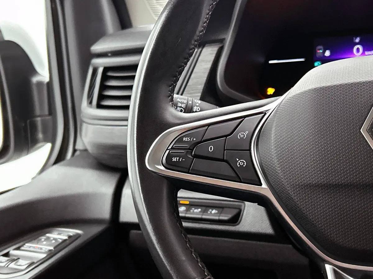 2.0 Blue dCi 150 T30 L2H1 Advance Automaat Navigatie Airco Lichtmetalen velgen Betimmering Trekhaak Camera Parkeersensoren Dab