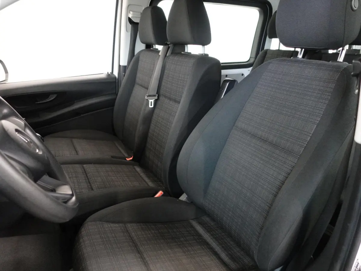 111 Base Extra Lang 9persoons PERSONENBUS HANDEL/EXPORT incl. BTW Airco
