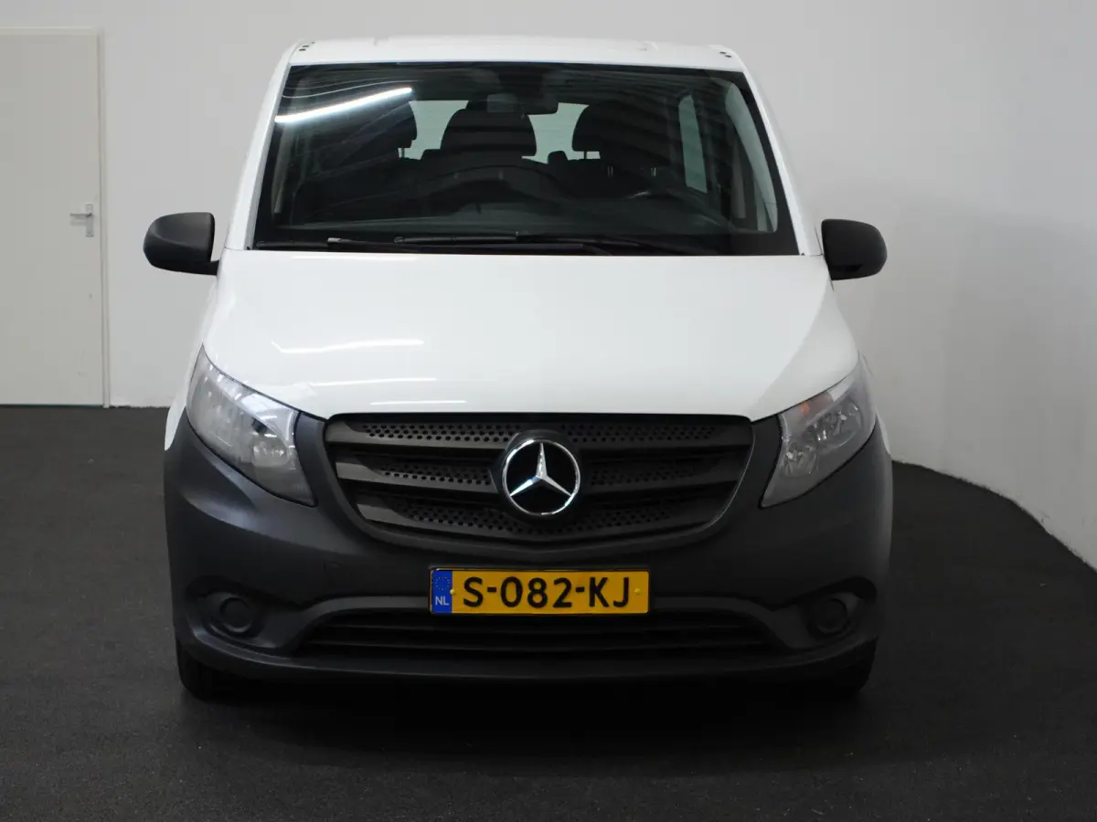111 Base Extra Lang 9persoons PERSONENBUS HANDEL/EXPORT incl. BTW Airco