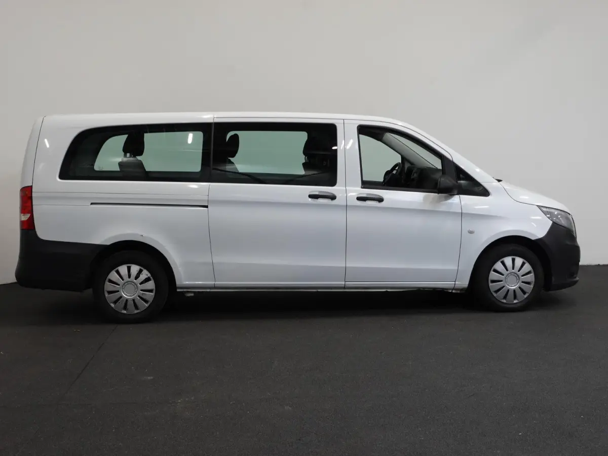 111 Base Extra Lang 9persoons PERSONENBUS HANDEL/EXPORT incl. BTW Airco