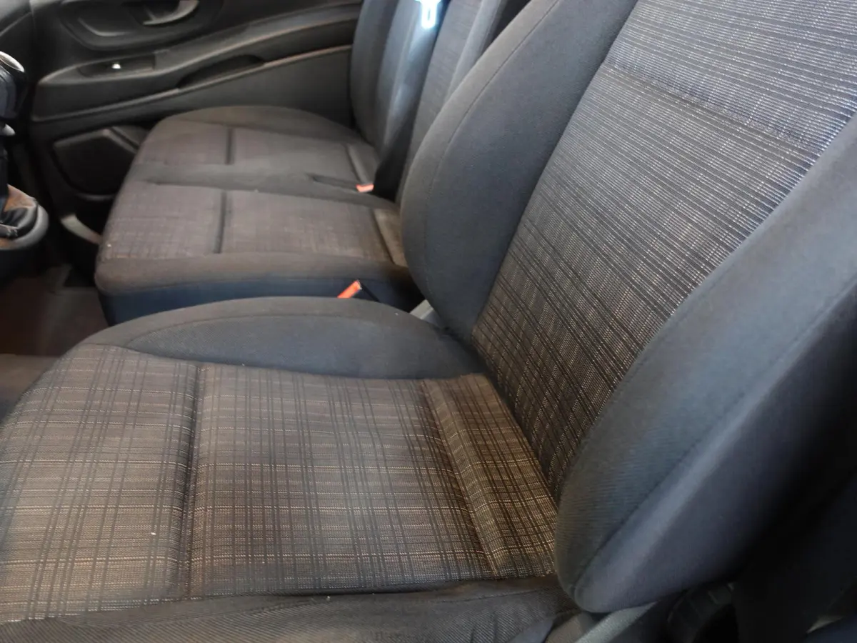 111 Base Extra Lang 9persoons PERSONENBUS HANDEL/EXPORT incl. BTW Airco