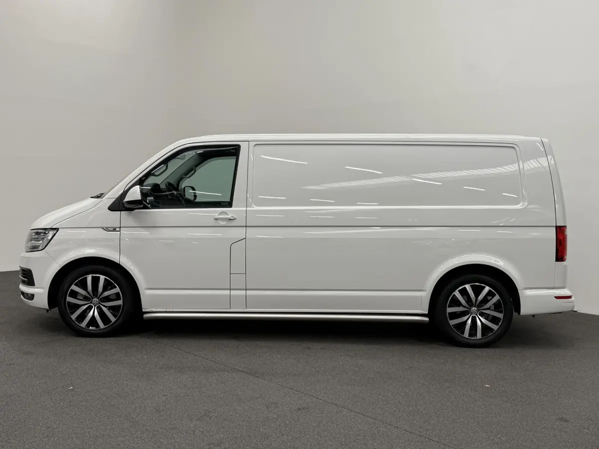 2.0 TDI L2H1 Automaat HANDEL / EXPORT Airco Navi LM velgen LED Achterklep Trekhaak Adaptieve Cruise Control