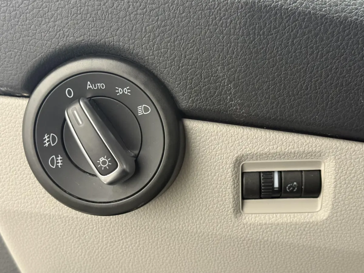 2.0 TDI L2H1 Automaat HANDEL / EXPORT Airco Navi LM velgen LED Achterklep Trekhaak Adaptieve Cruise Control