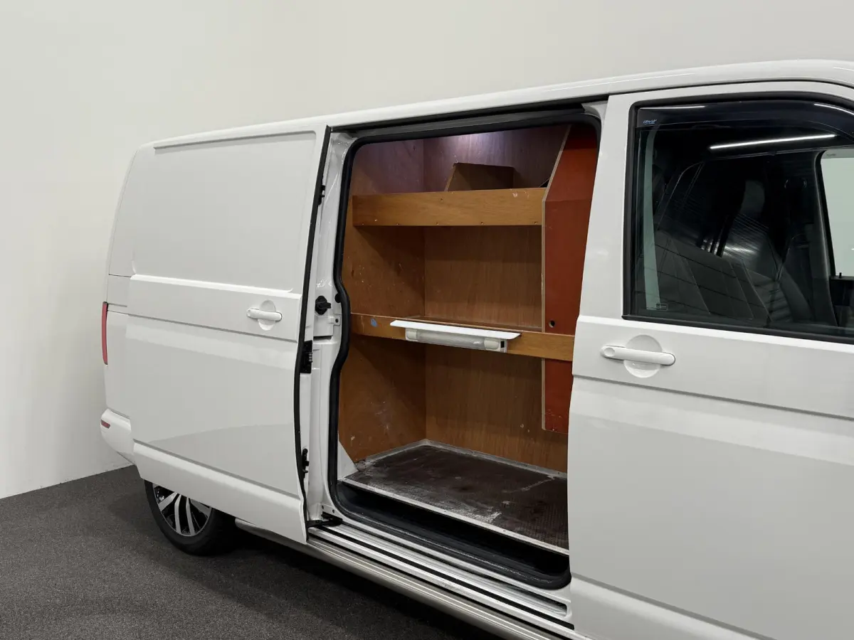 2.0 TDI L2H1 Automaat HANDEL / EXPORT Airco Navi LM velgen LED Achterklep Trekhaak Adaptieve Cruise Control