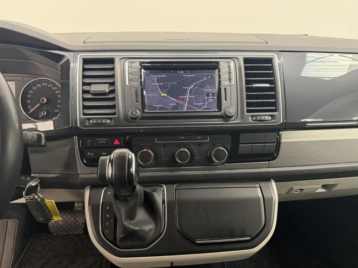 2.0 TDI L2H1 Automaat HANDEL / EXPORT Airco Navi LM velgen LED Achterklep Trekhaak Adaptieve Cruise Control