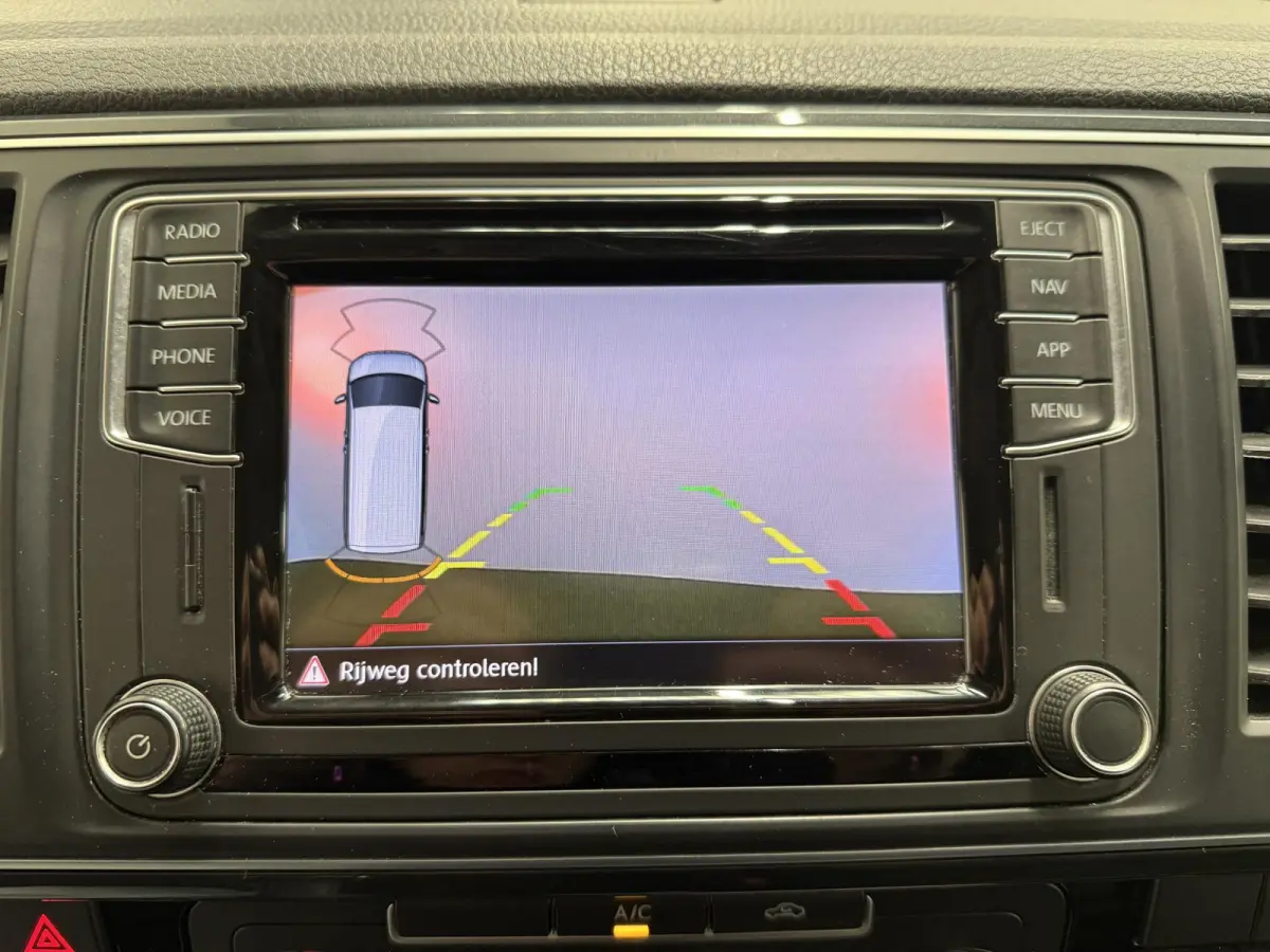2.0 TDI L2H1 Automaat HANDEL / EXPORT Airco Navi LM velgen LED Achterklep Trekhaak Adaptieve Cruise Control