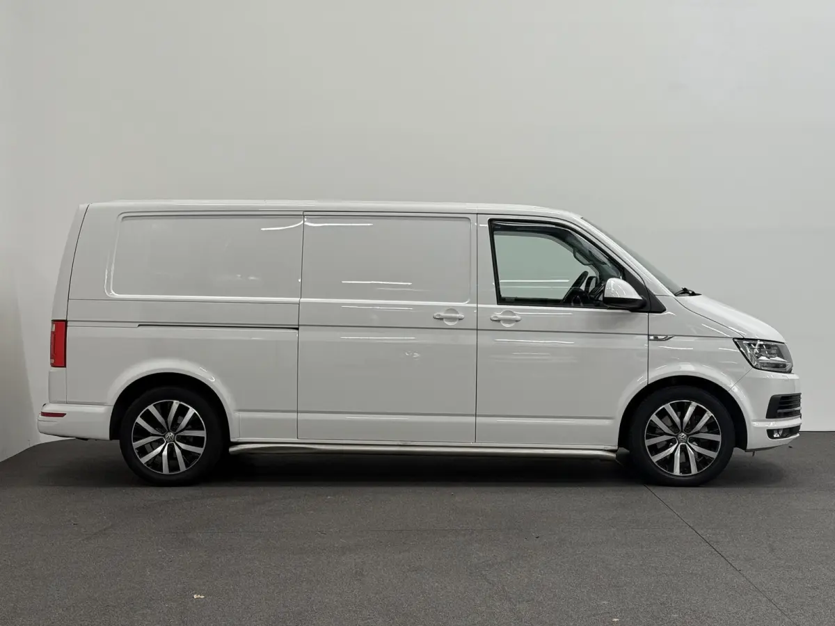 2.0 TDI L2H1 Automaat HANDEL / EXPORT Airco Navi LM velgen LED Achterklep Trekhaak Adaptieve Cruise Control