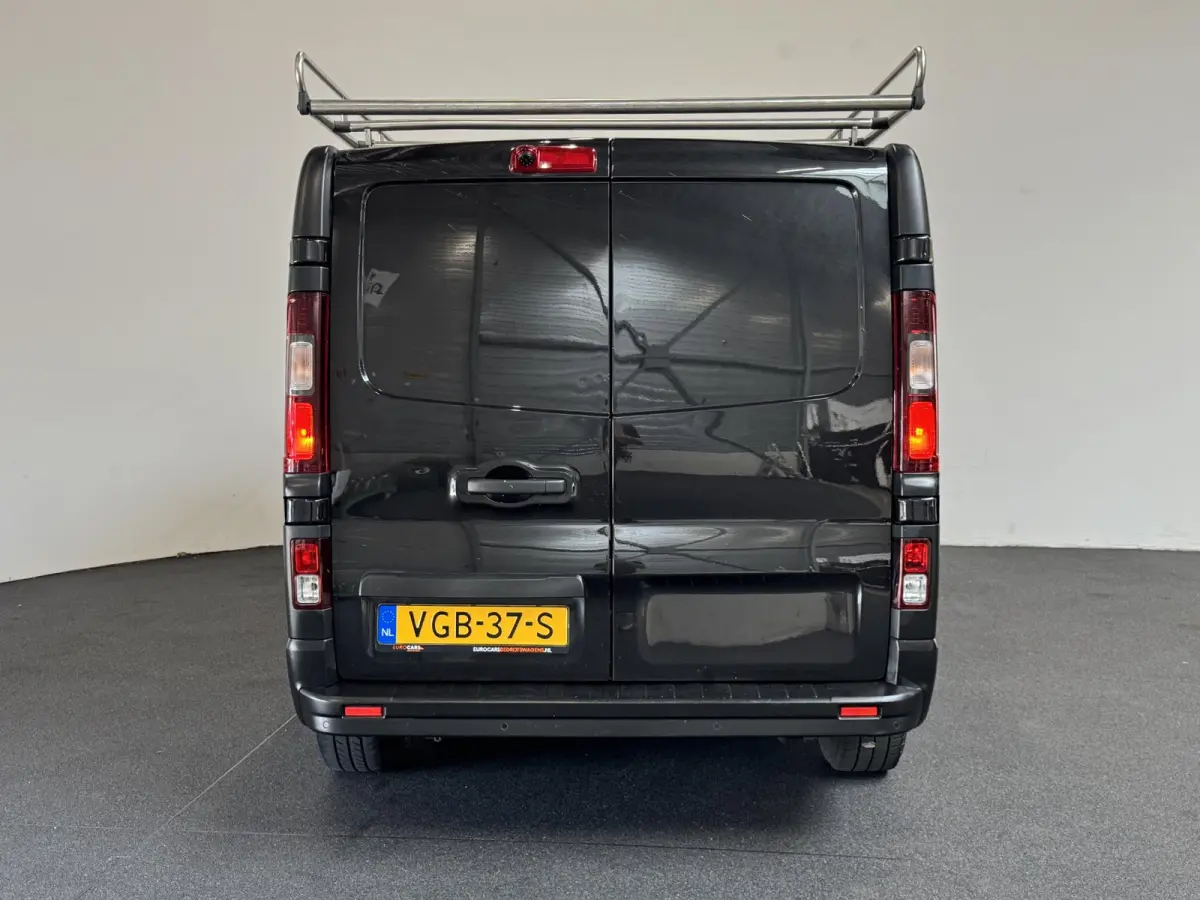 1.6 dCi 95 T29 L1H1 Comfort HANDEL/EXPORT Imperiaal Side Bars Lichtmetalen velgen
