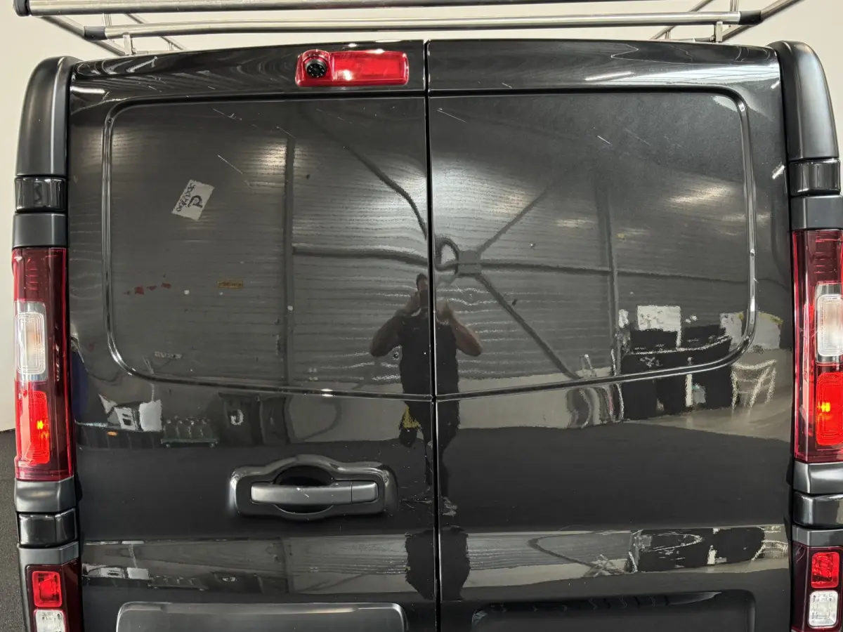 1.6 dCi 95 T29 L1H1 Comfort HANDEL/EXPORT Imperiaal Side Bars Lichtmetalen velgen