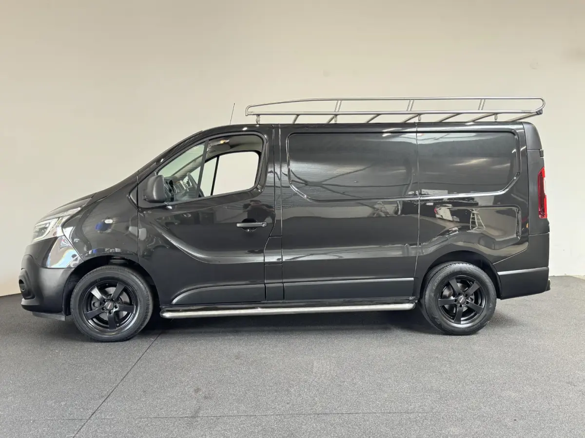 1.6 dCi 95 T29 L1H1 Comfort Imperiaal Side Bars Lichtmetalen velgen HANDEL/ EXPORT