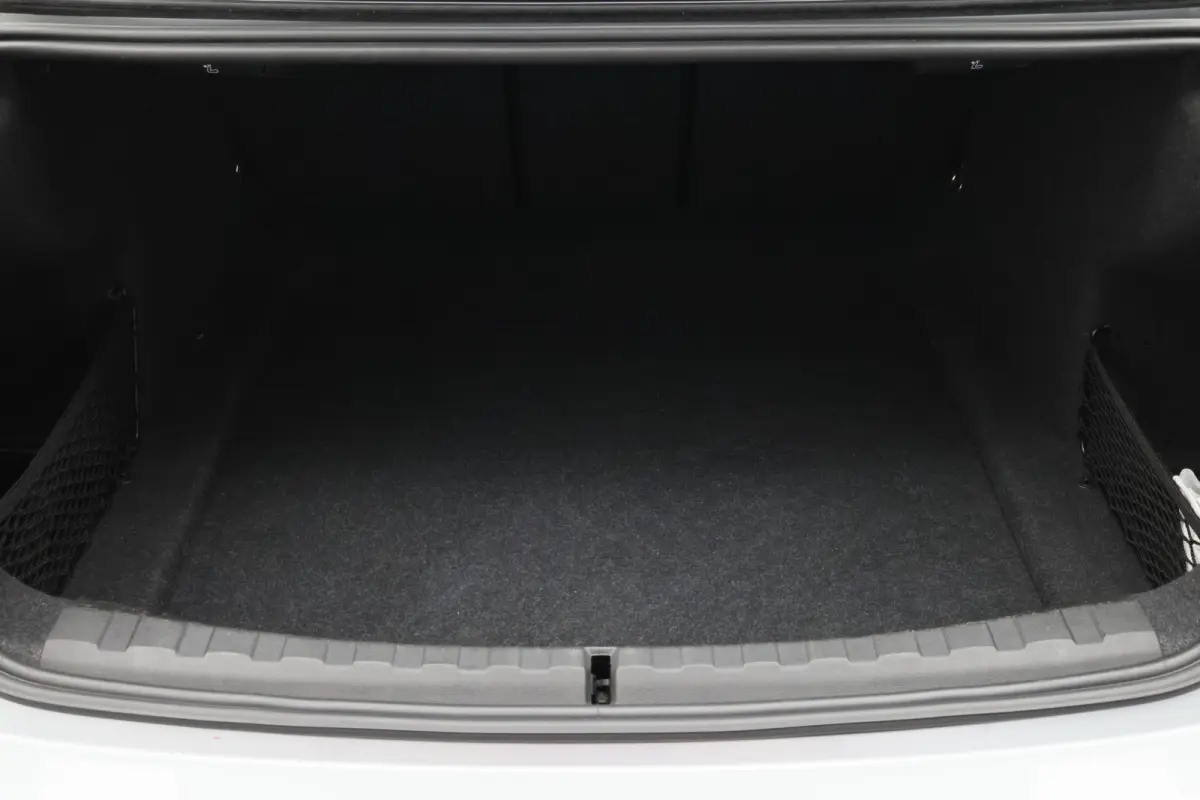 320i Executive Edition Leder/Stof, Virtual, Cruise, Apple Carplay, LED, Climate, PDC, 19''
