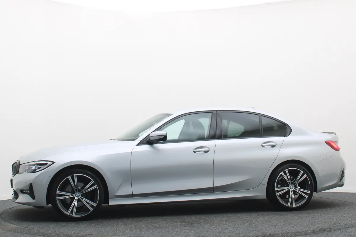 320i Executive Edition Leder/Stof, Virtual, Cruise, Apple Carplay, LED, Climate, PDC, 19''