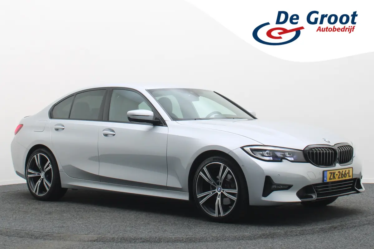 320i Executive Edition Leder/Stof, Virtual, Cruise, Apple Carplay, LED, Climate, PDC, 19''
