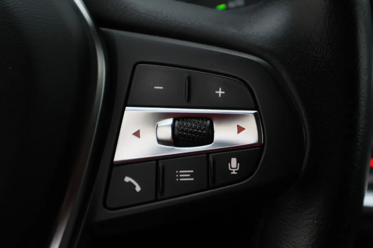 320i Executive Edition Leder/Stof, Virtual, Cruise, Apple Carplay, LED, Climate, PDC, 19''
