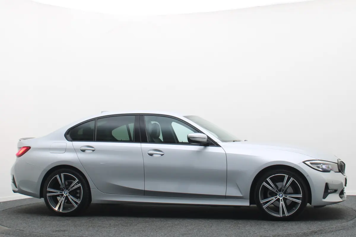 320i Executive Edition Leder/Stof, Virtual, Cruise, Apple Carplay, LED, Climate, PDC, 19''