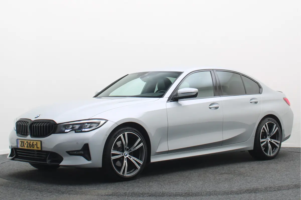 320i Executive Edition Leder/Stof, Virtual, Cruise, Apple Carplay, LED, Climate, PDC, 19''