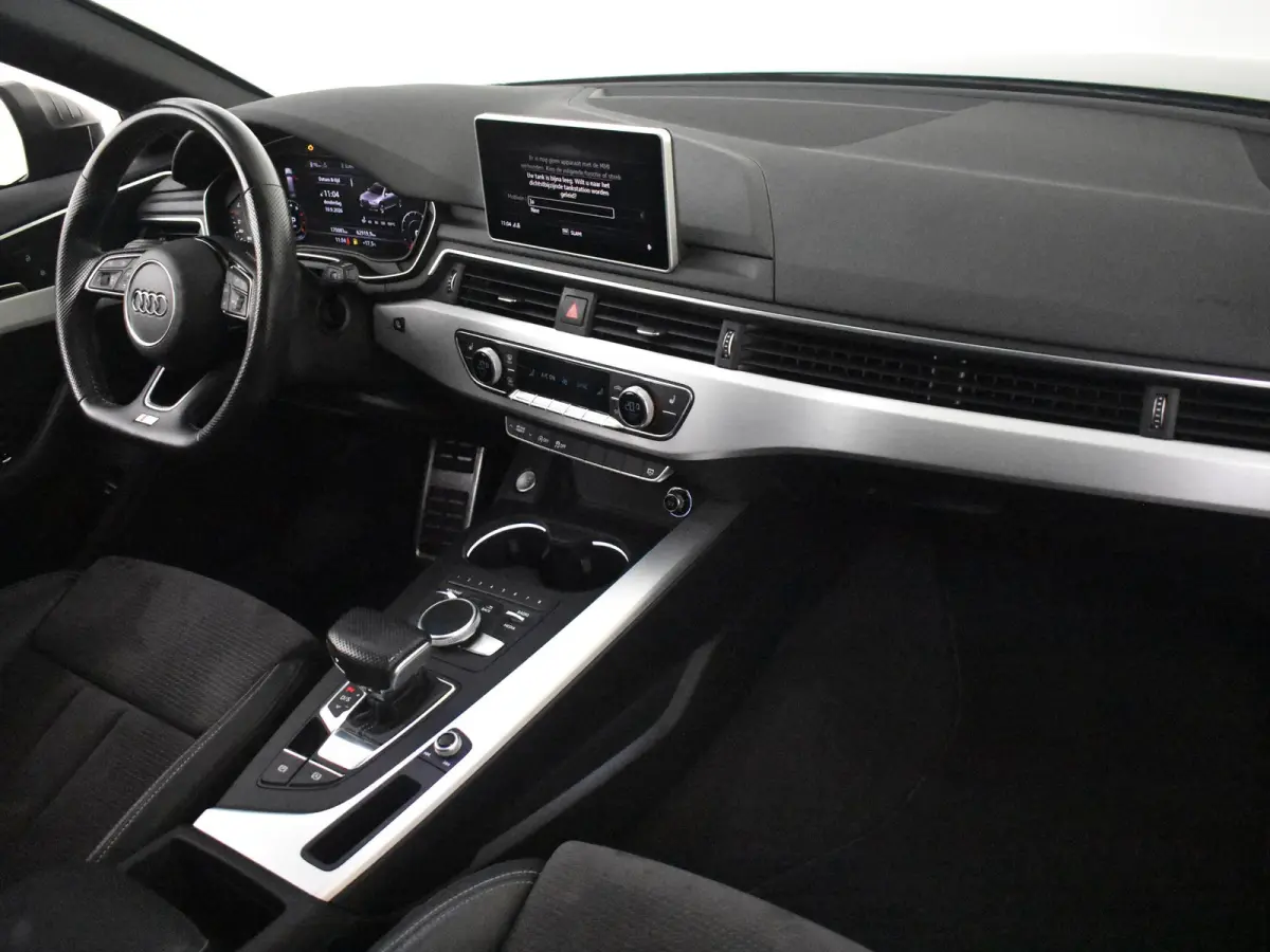 40 TFSI Sport S line edition 190PK AUTO | Trekhaak afneembaar | Elektr glazen pano-dak | Stoelverw | Climate contr | Keyless start | cruise contr | Elektr achterklep | Parkeersensoren | LED 