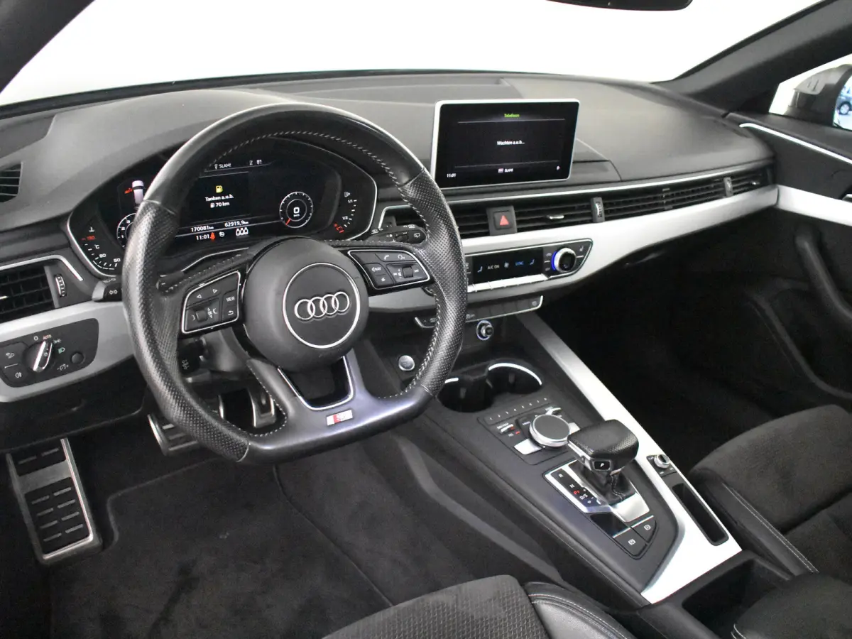 40 TFSI Sport S line edition 190PK AUTO | Trekhaak afneembaar | Elektr glazen pano-dak | Stoelverw | Climate contr | Keyless start | cruise contr | Elektr achterklep | Parkeersensoren | LED 