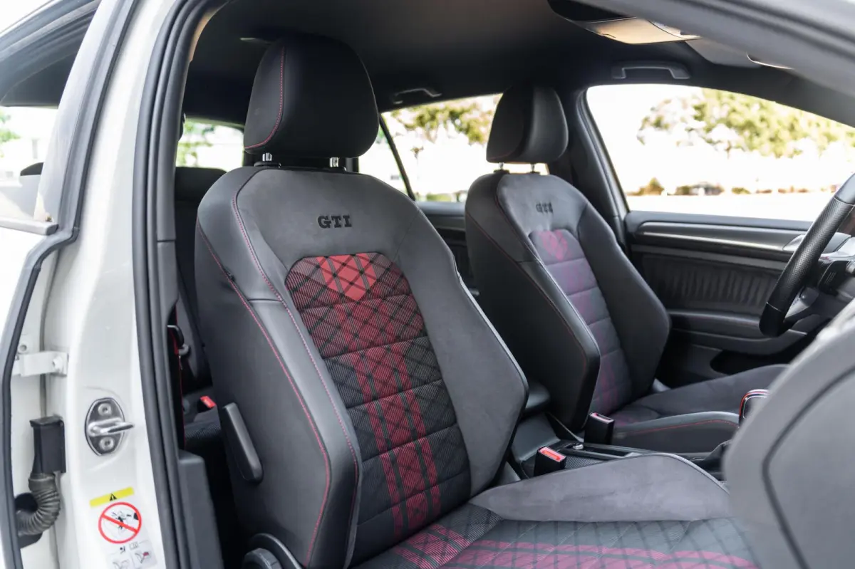 2.0 TSI GTI TCR Dsg Dynaudio Camera DCC