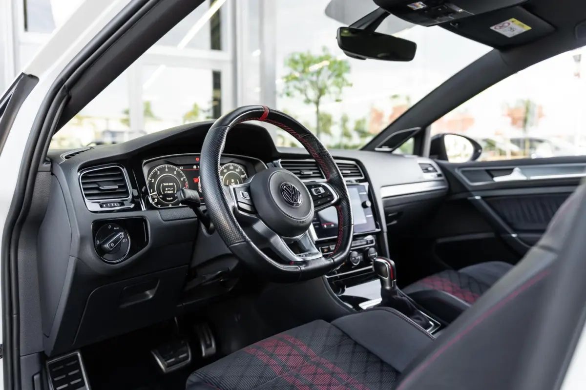 2.0 TSI GTI TCR Dsg Dynaudio Camera DCC