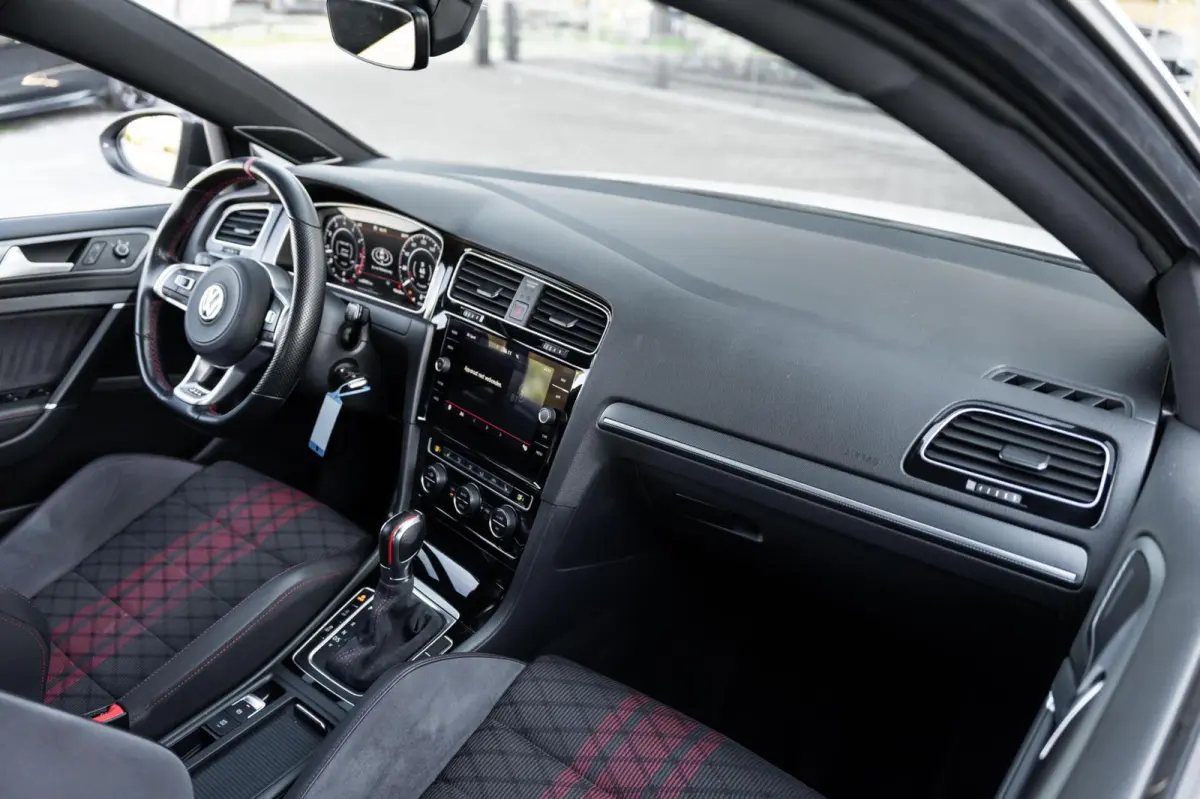2.0 TSI GTI TCR Dsg Dynaudio Camera DCC