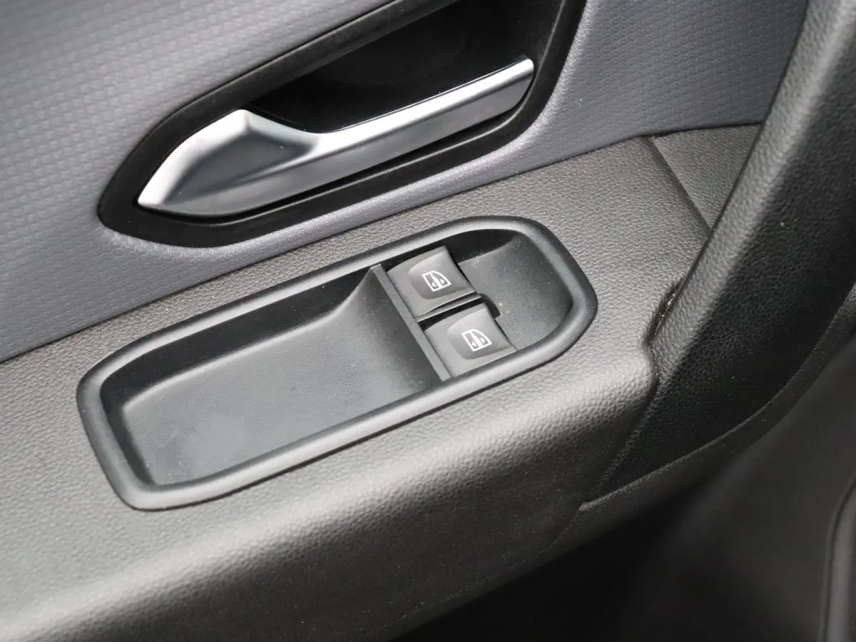 1.5 dCi 95 Comfort + | Airco | Cruise control | Apple carplay | Achteruitrij camera |