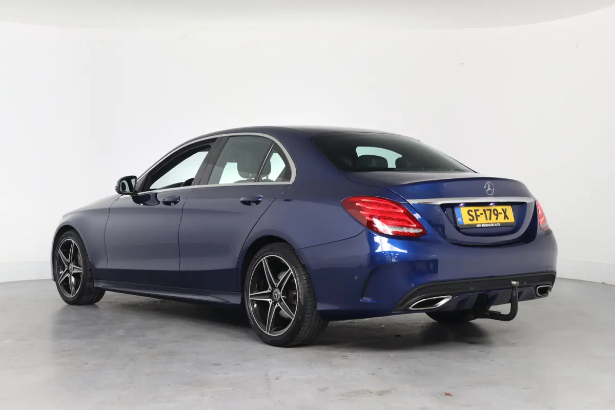 180 Sport Edition | AFN TREKHAAK | CAMERA | AMG STYLING | ELEKTS STOELEN | STOELVERWARMING | NAVI