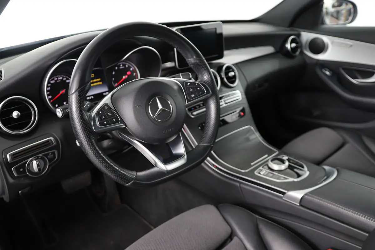 180 Sport Edition | AFN TREKHAAK | CAMERA | AMG STYLING | ELEKTS STOELEN | STOELVERWARMING | NAVI