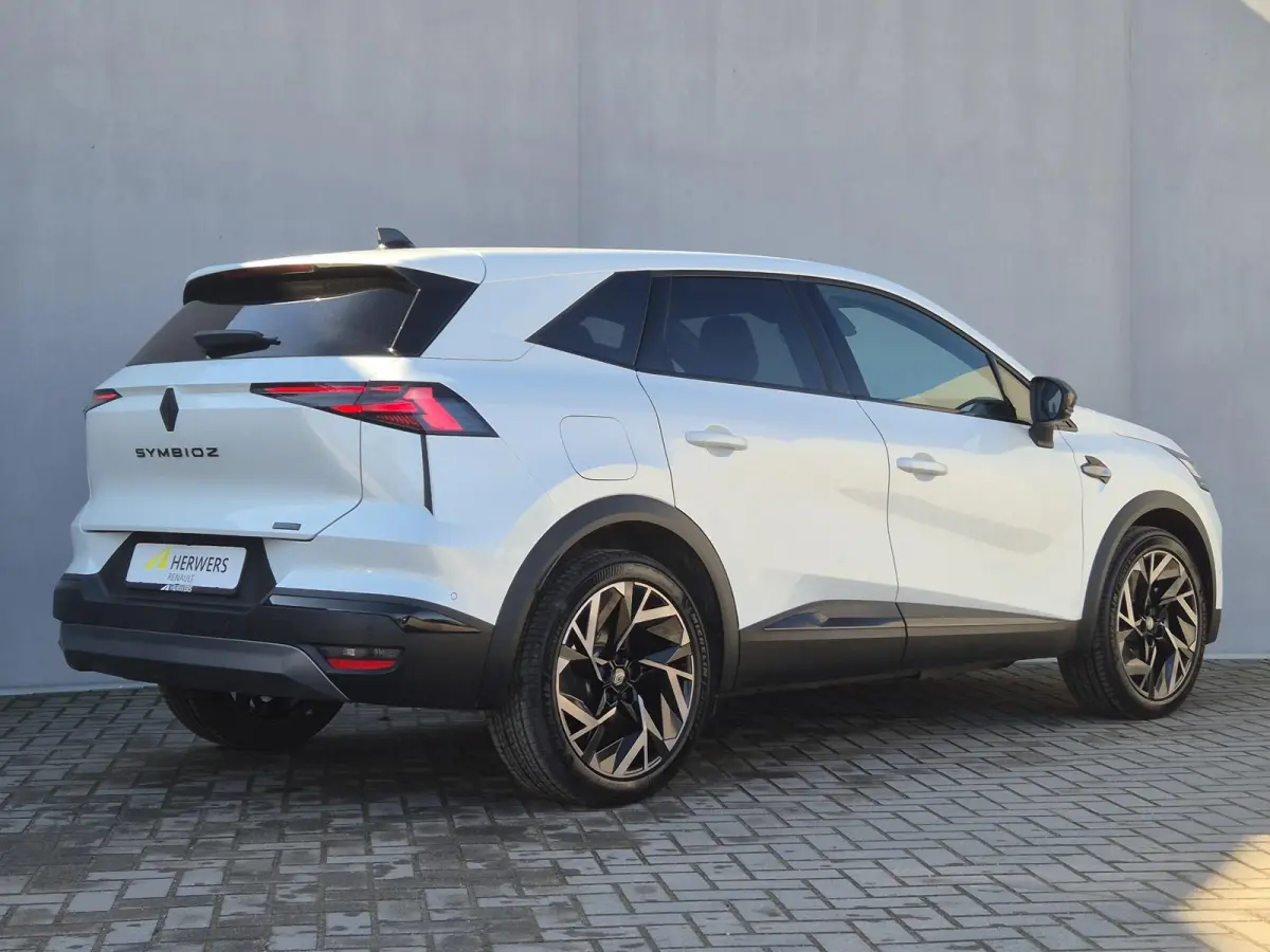 1.6 E-Tech full hybrid 145 esprit Alpine / Fabrieksgarantie tot 02-2027 / Adaptief cruise control / Apple Carplay Android Auto / Achteruitrijcamera / Stuurverwarming / Keyless Entry/Start / 