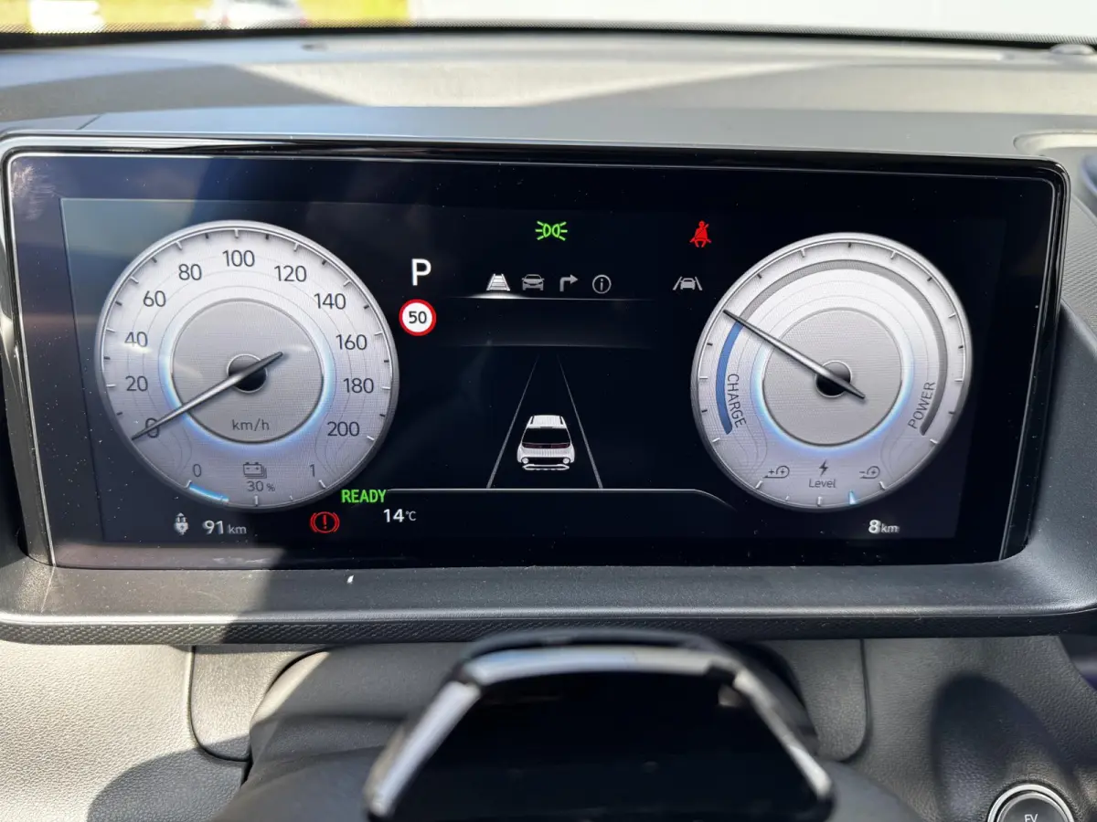 Evolve 49 kWh / €2000,- Voordeel / Snel Leverbaar / Adaptive Cruise / Keyless / Navigatie /