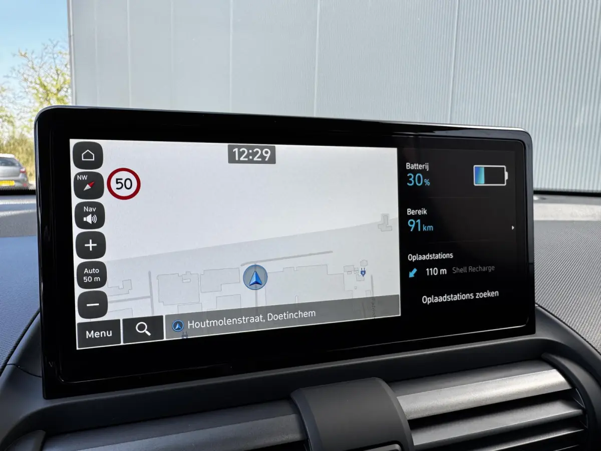 Evolve 49 kWh / €2000,- Voordeel / Snel Leverbaar / Adaptive Cruise / Keyless / Navigatie /