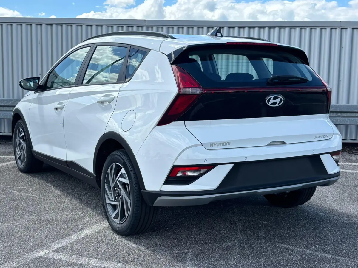 1.0 T-GDI Comfort / Uit Voorraad Leverbaar / Navigatie / Cruise / Elektrische Ramen V+A / Apple Carplay & Android Auto / 16'' LM Velgen /