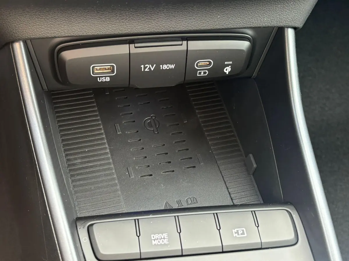 1.0 T-GDI Comfort / Uit Voorraad Leverbaar / Navigatie / Cruise / Elektrische Ramen V+A / Apple Carplay & Android Auto / 16'' LM Velgen /